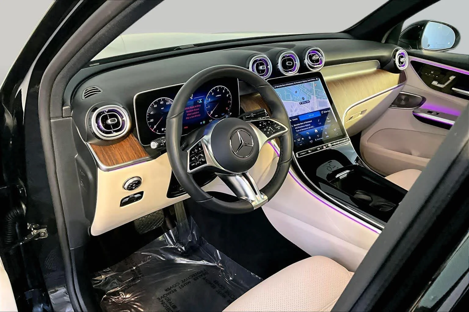 Certified Used 2026 Black Mercedes-Benz GLC 300 image 17