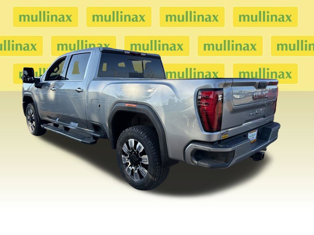 Used 2025 Silver GMC Denali image 5