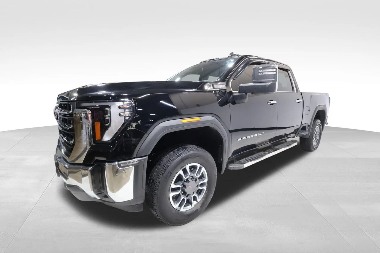 Used 2024 Onyx Black GMC SLT image 8