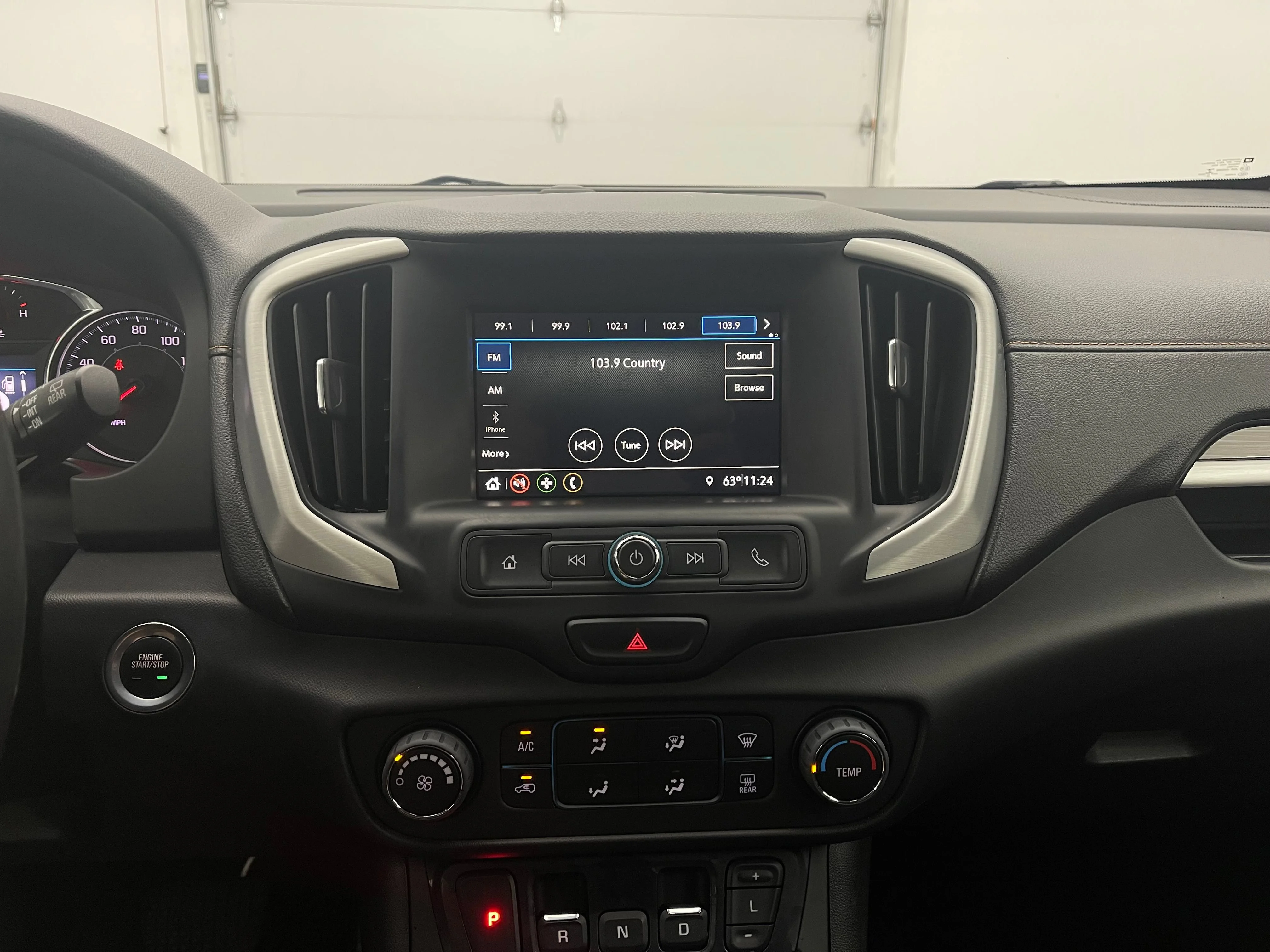 Used 2019 SUMMIT WHITE GMC SLE image 21