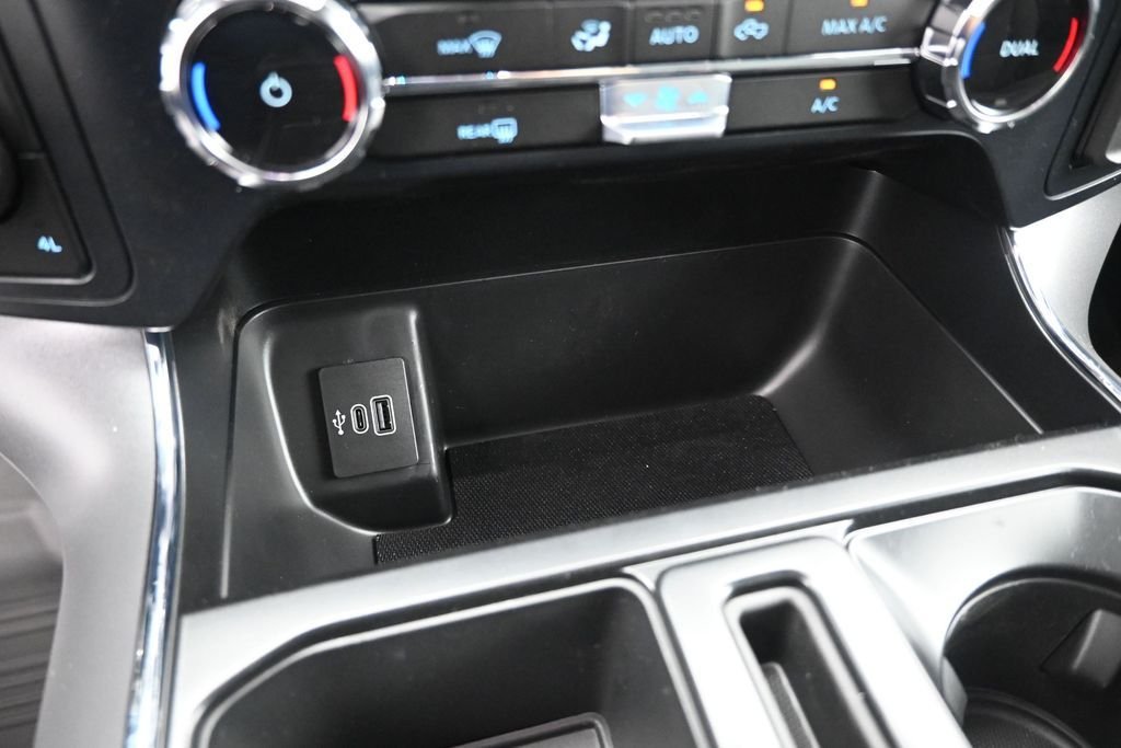 New 2026 Oxford White Ford XLT image 16