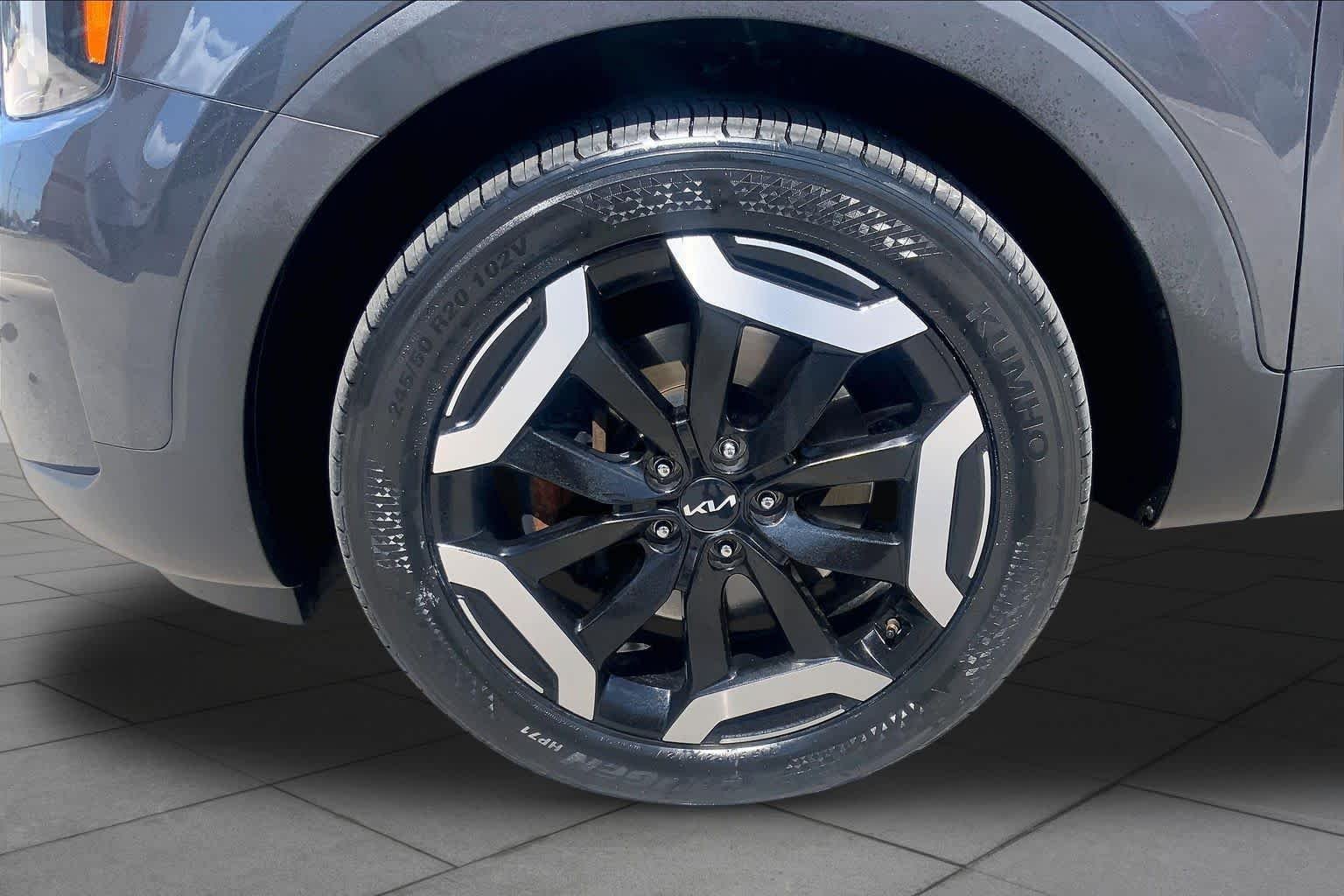 Certified Used 2024 Gravity Gray Kia EX image 10