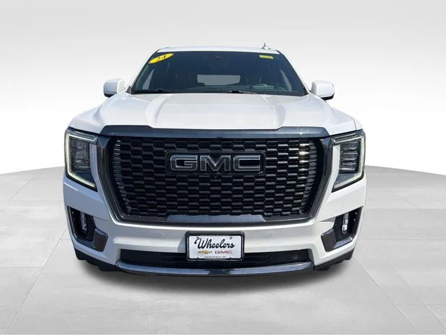 Used 2024 White Frost Tricoat GMC Denali Ultimate image 10