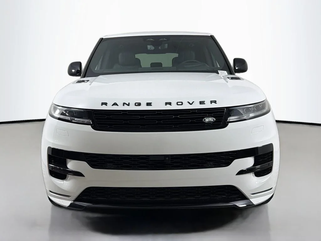New 2026 Fuji White Land Rover Dynamic SE image 2