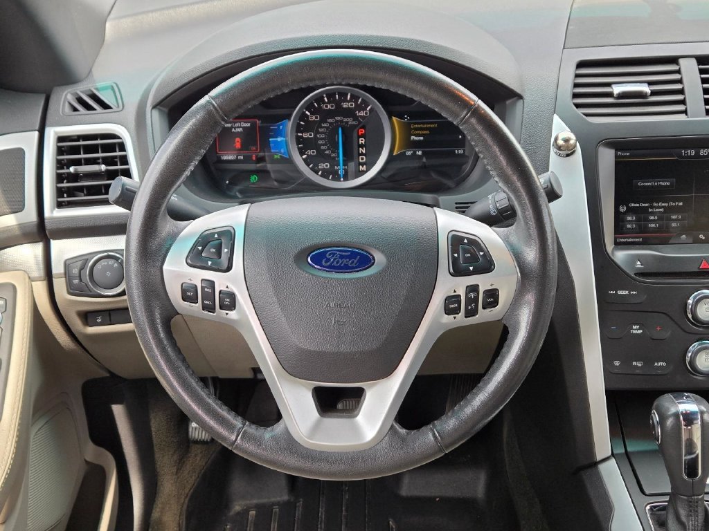 Used 2015 White Ford XLT image 20