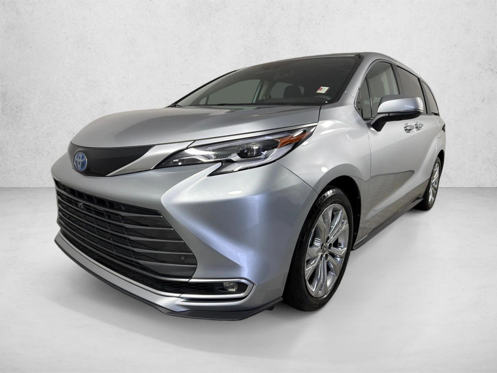 Certified Used 2022 Celestial Silver Metallic Toyota Platinum image 9