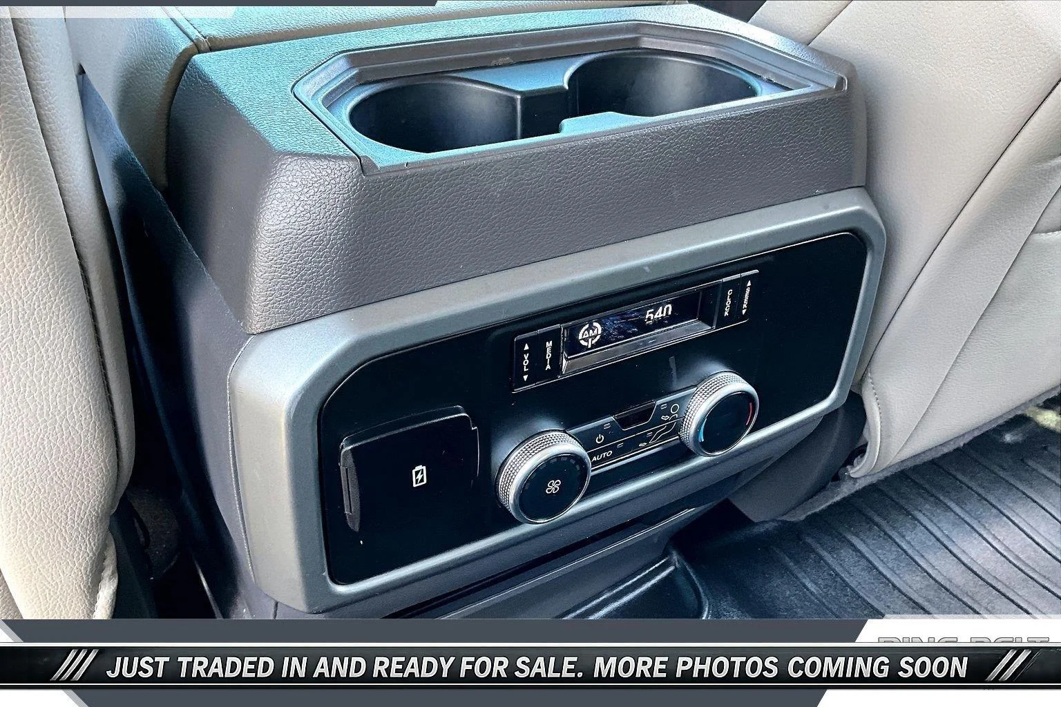Used 2020 Star White Metallic Tri-Coat Ford XLT image 25