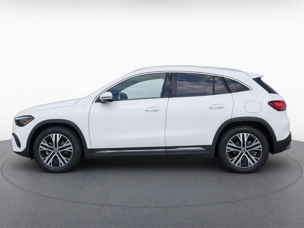 Used 2025  Mercedes-Benz GLA 250 image 8