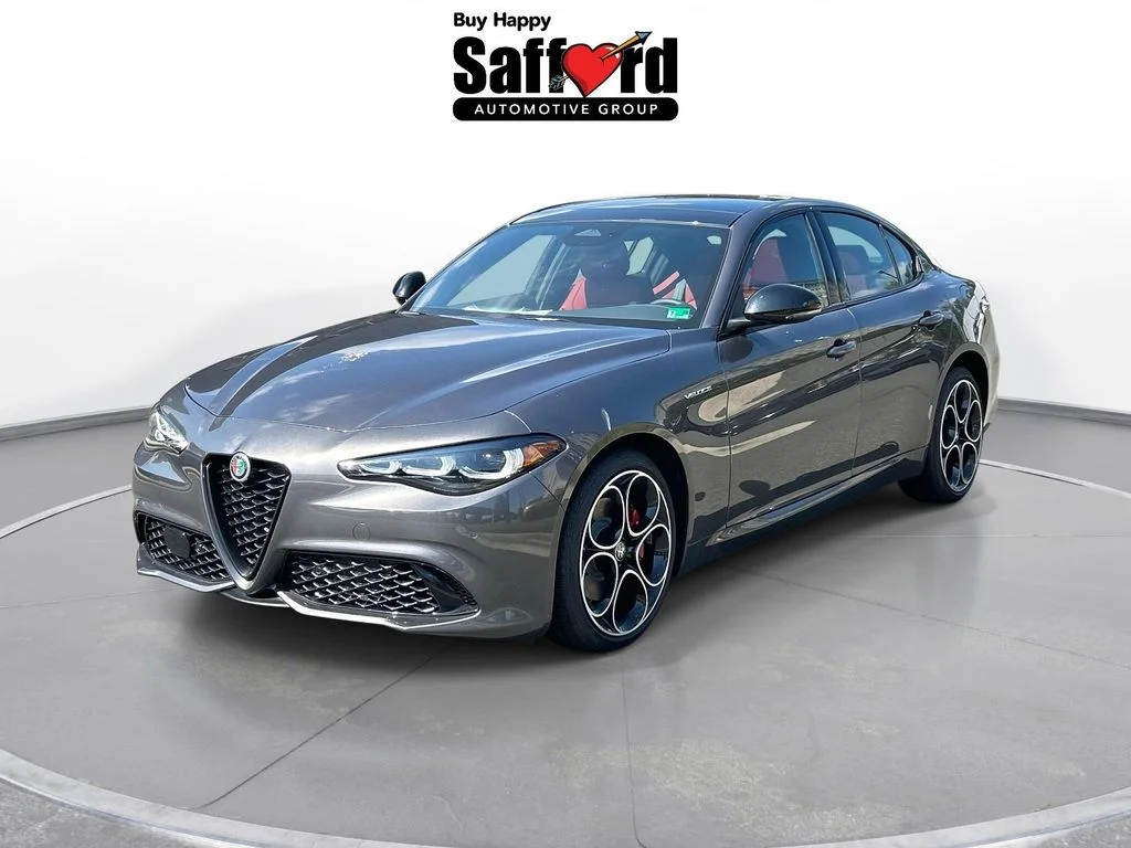 2025 Alfa Romeo Giulia Giulia AWD's photo