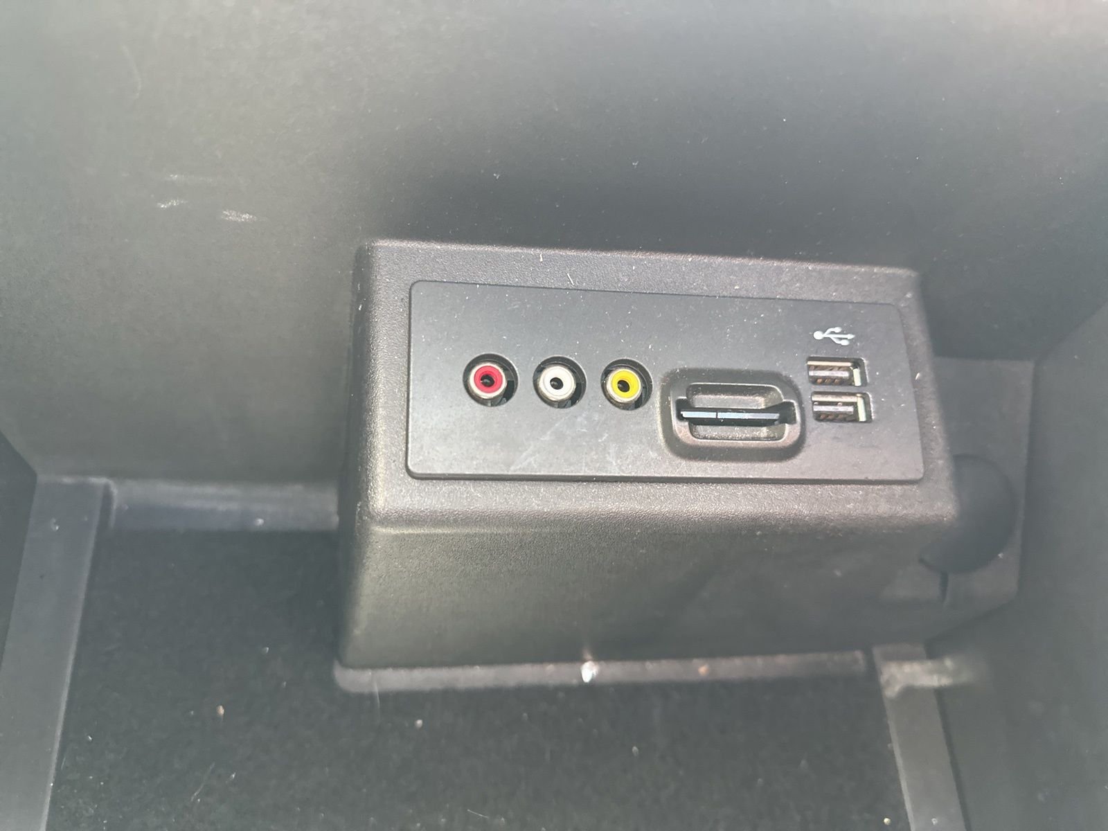 Used 2014 White Ford Lariat image 71
