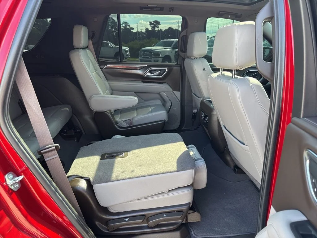 Used 2023 Red Chevrolet Z71 image 21