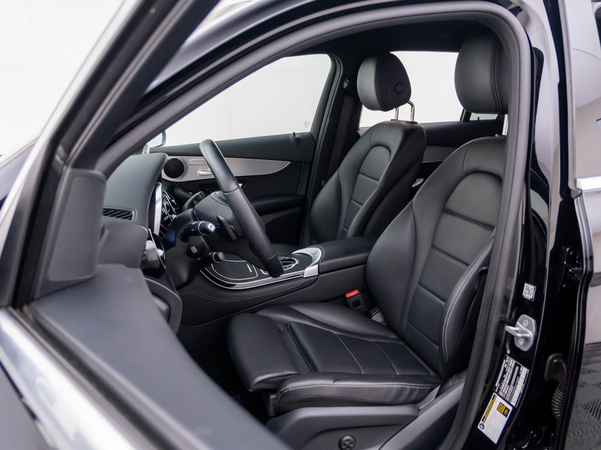 Used 2019  Mercedes-Benz GLC 300 image 15