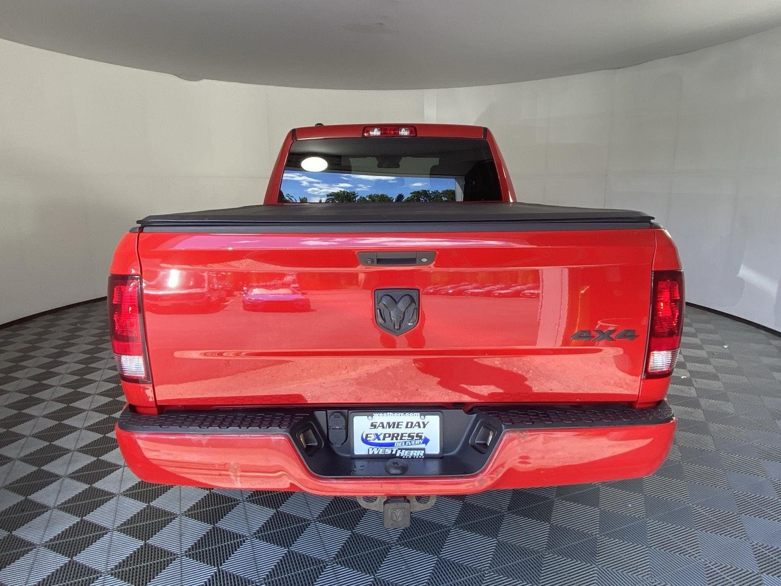 Used 2018 Flame Red Clearcoat Ram Express image 8