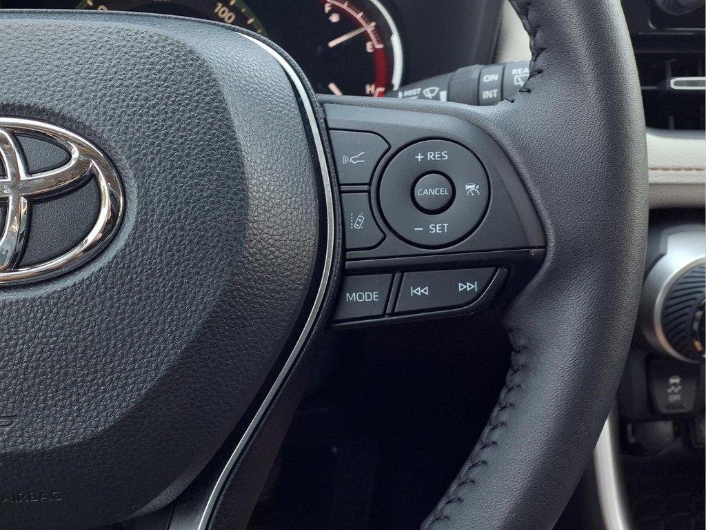 Used 2024 Wind Chill Pearl Toyota XLE Premium image 21