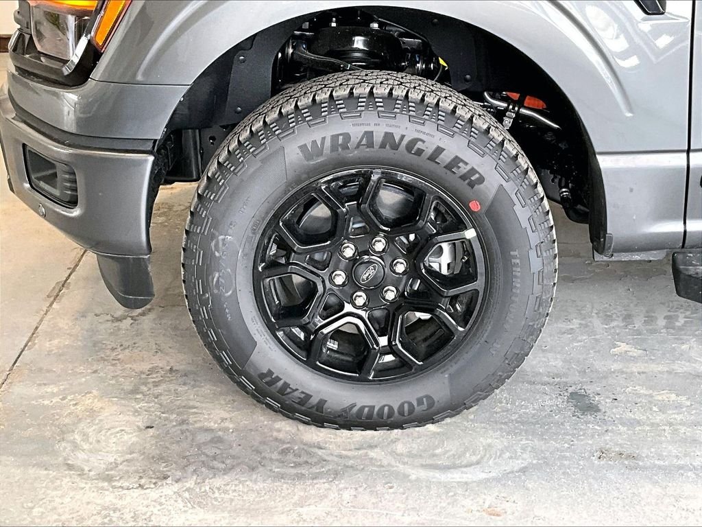 New 2026 Gray Ford XLT image 8