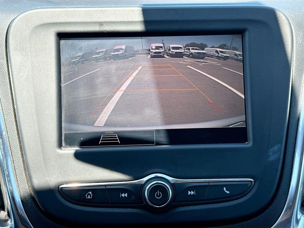 Used 2022 Silver Chevrolet LT image 15