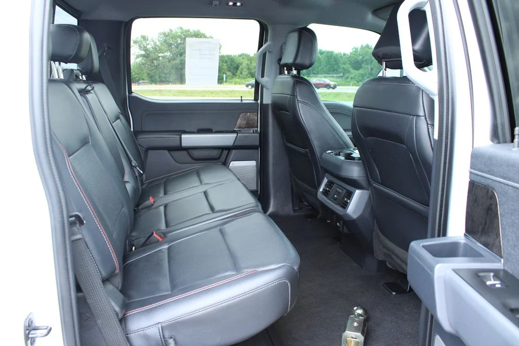 Used 2024 Oxford White Ford Lariat image 27