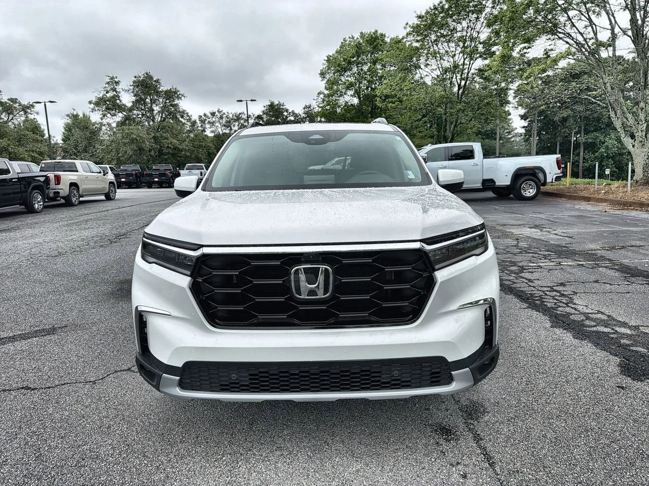 Used 2024 White Honda Elite image 3