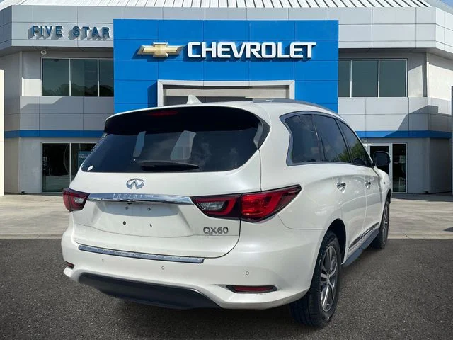 Used 2019 White INFINITI LUXE image 6