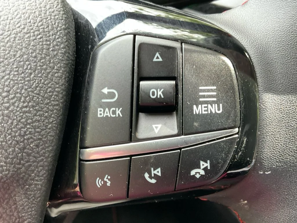 Used 2022 Gray Ford SEL image 36