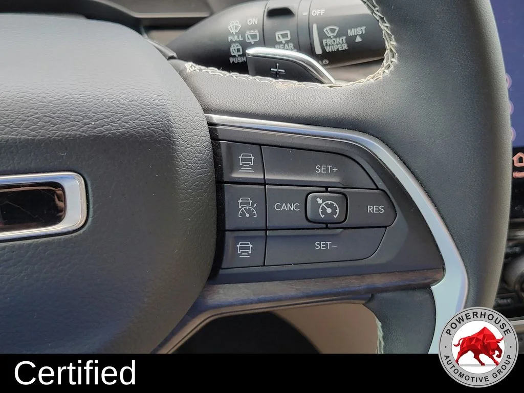 Used 2024 White Jeep Limited image 31