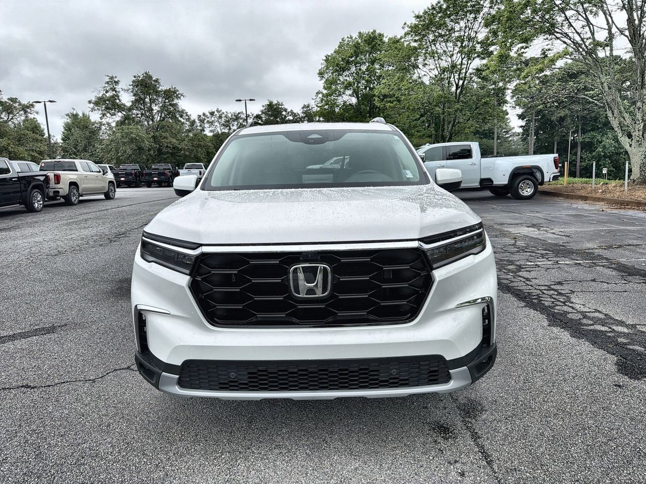 Used 2024 White Honda Elite image 3