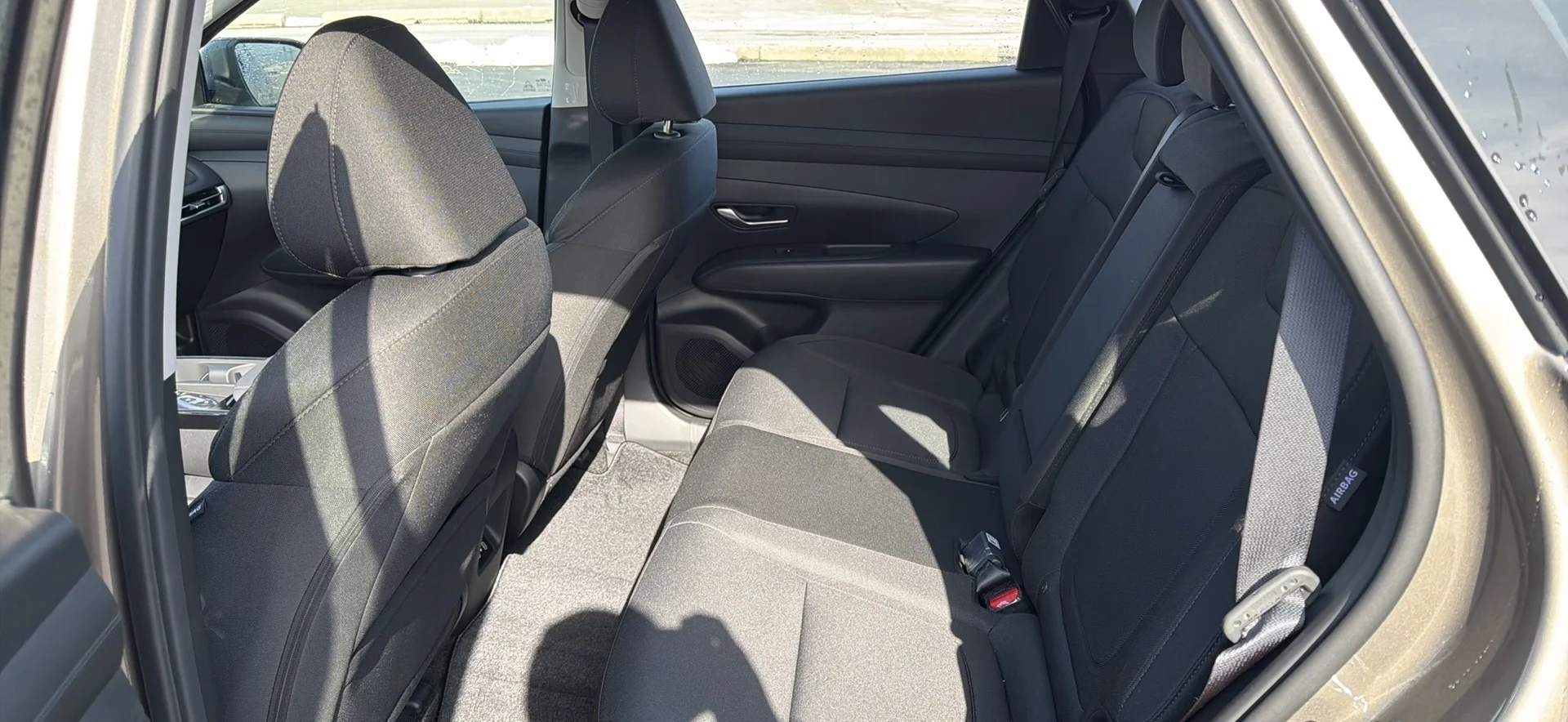 New 2026 Cashmere Bronze Hyundai Blue SE image 14