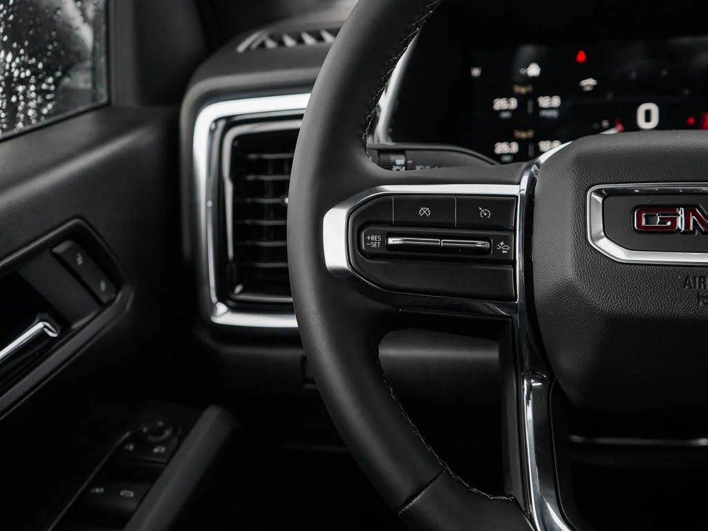 New 2026 Sterling Metallic GMC Elevation image 19