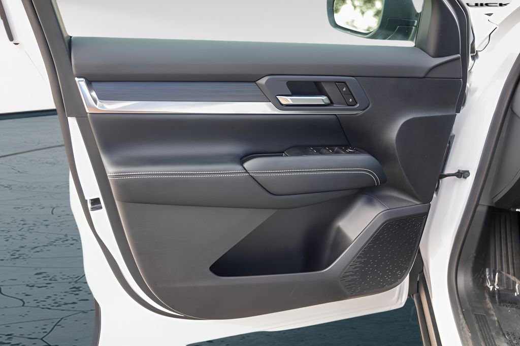 Used 2026 Summit White GMC Elevation image 10