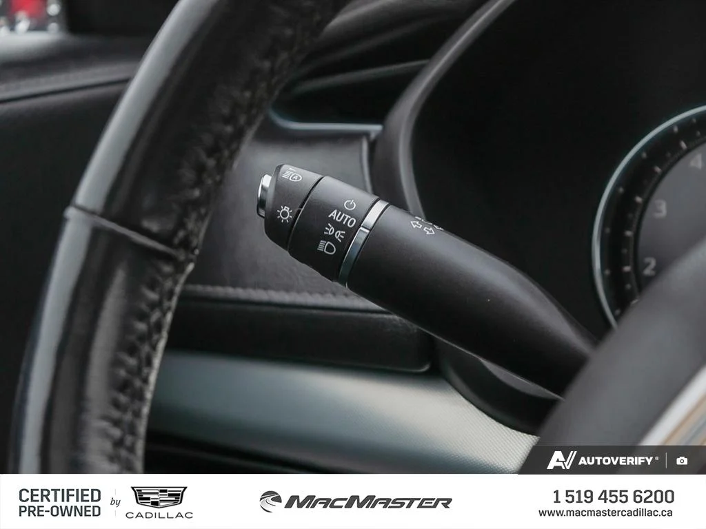 Used 2020  Cadillac Premium Luxury image 21