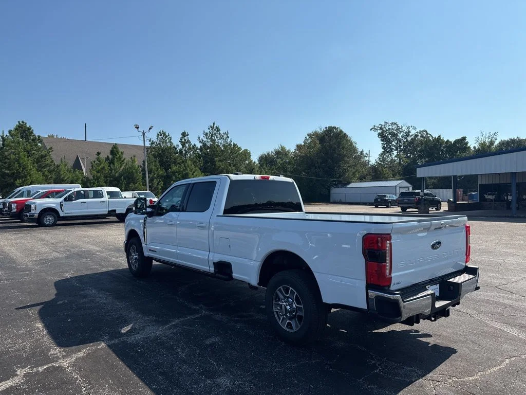 New 2026 Oxford White Ford F-250® Lariat® image 15