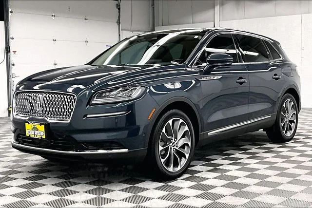 Used 2022 Flight Blue Metallic Clearcoat Lincoln Reserve image 12