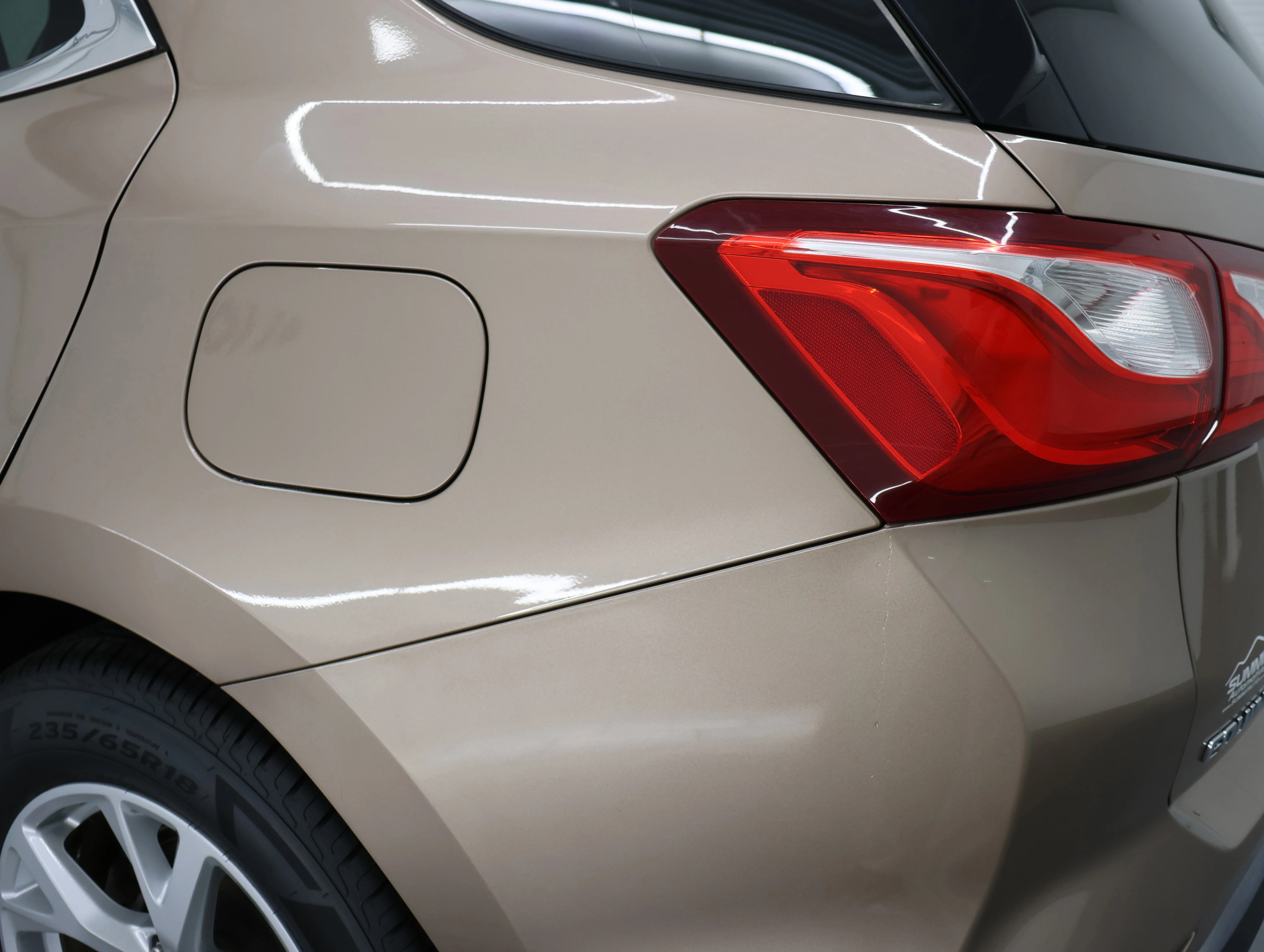 Used 2018 Sandy Ridge Metallic Chevrolet Premier image 31