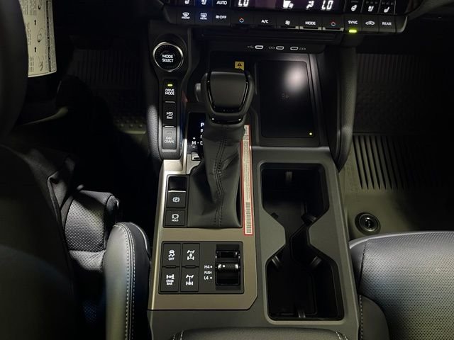 New 2027 Wind Chill Pearl <sup>1</sup> Toyota  image 21