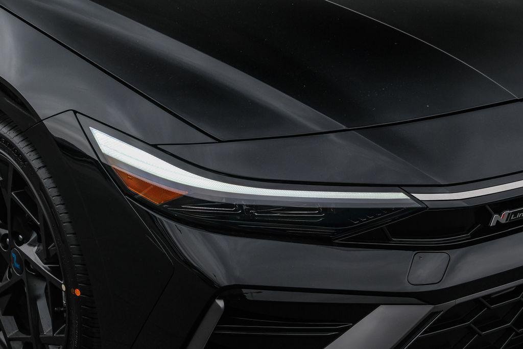 2025 Hyundai Elantra N Line - Photo 11