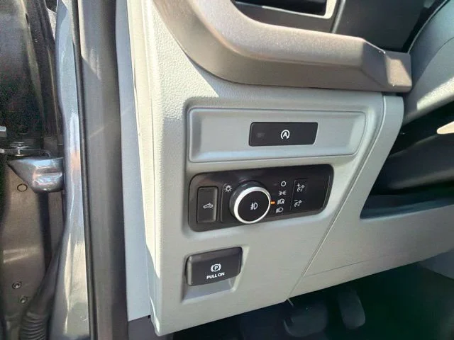 Used 2025 Gray Ford XLT image 21