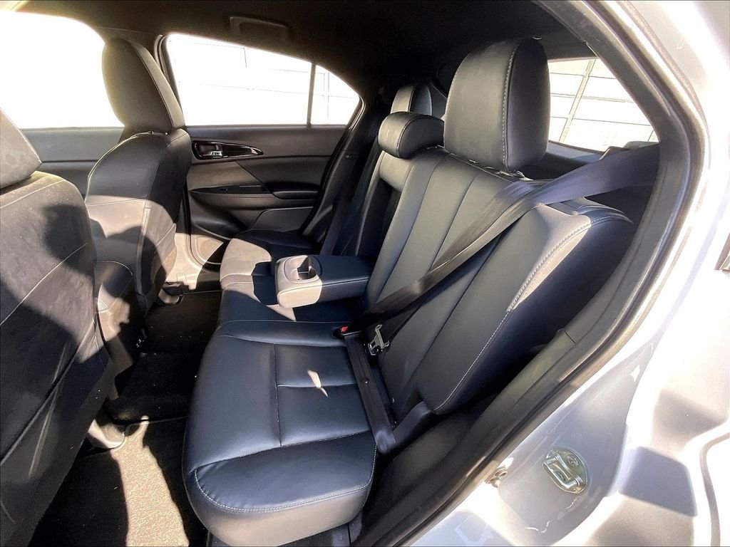 Used 2025 White Mitsubishi SE image 15