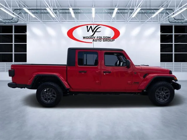 Used 2024 Red Jeep Sport S image 2