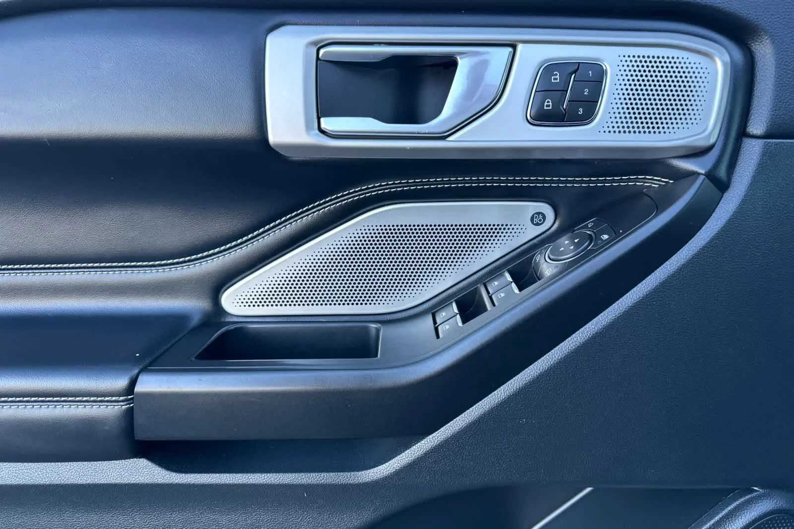 Used 2020 Magnetic Metallic Ford ST image 12