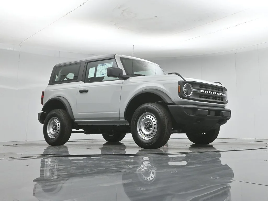 New 2026 Avalanche Gray Ford Base image 3
