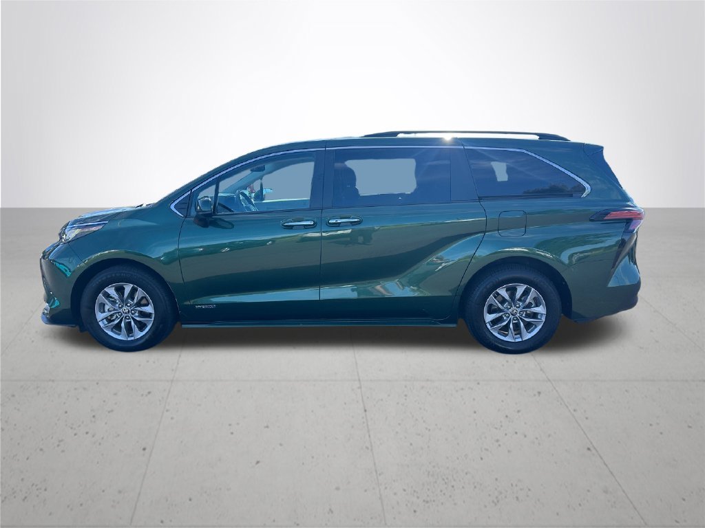 Used 2021 Cypress Toyota XLE image 10