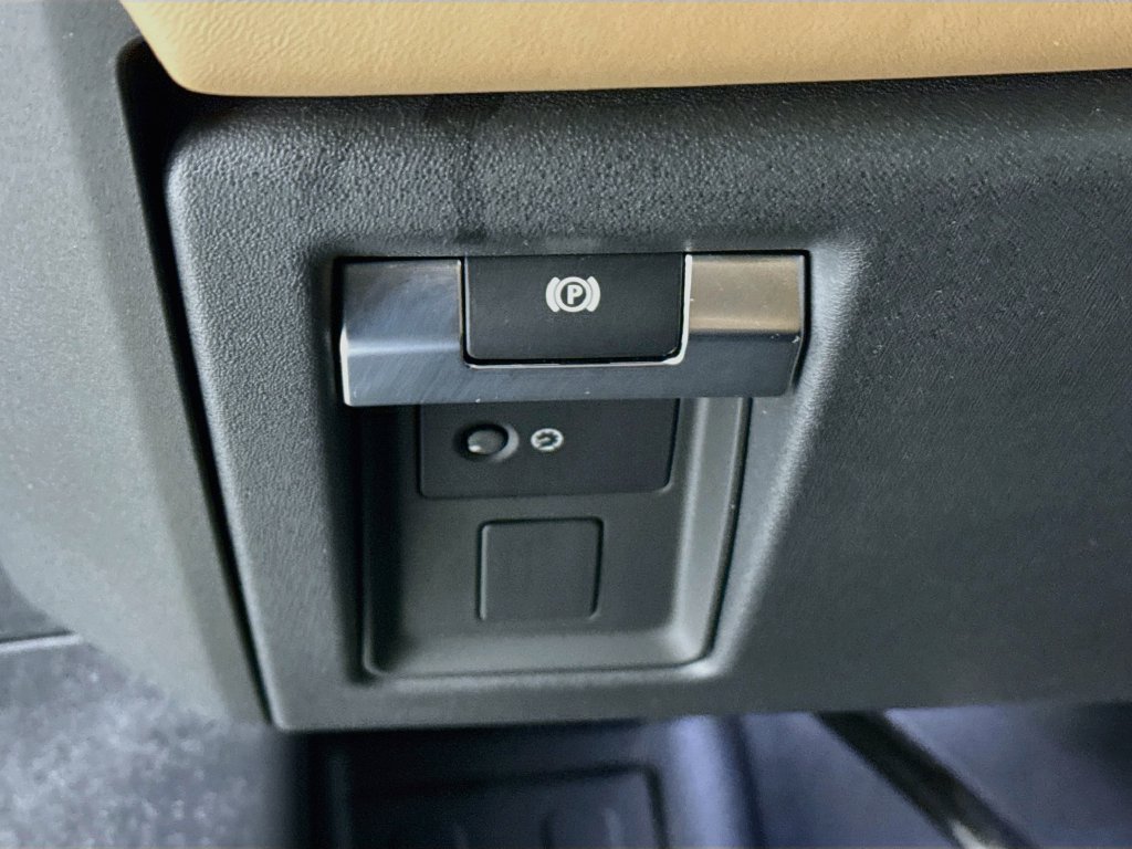 Certified Used 2025 Black Land Rover X image 11