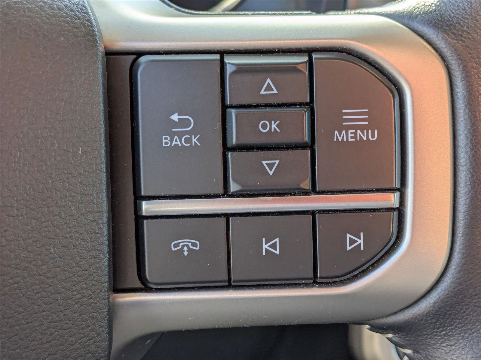 Used 2024 Agate Black Metallic Ford XLT image 18