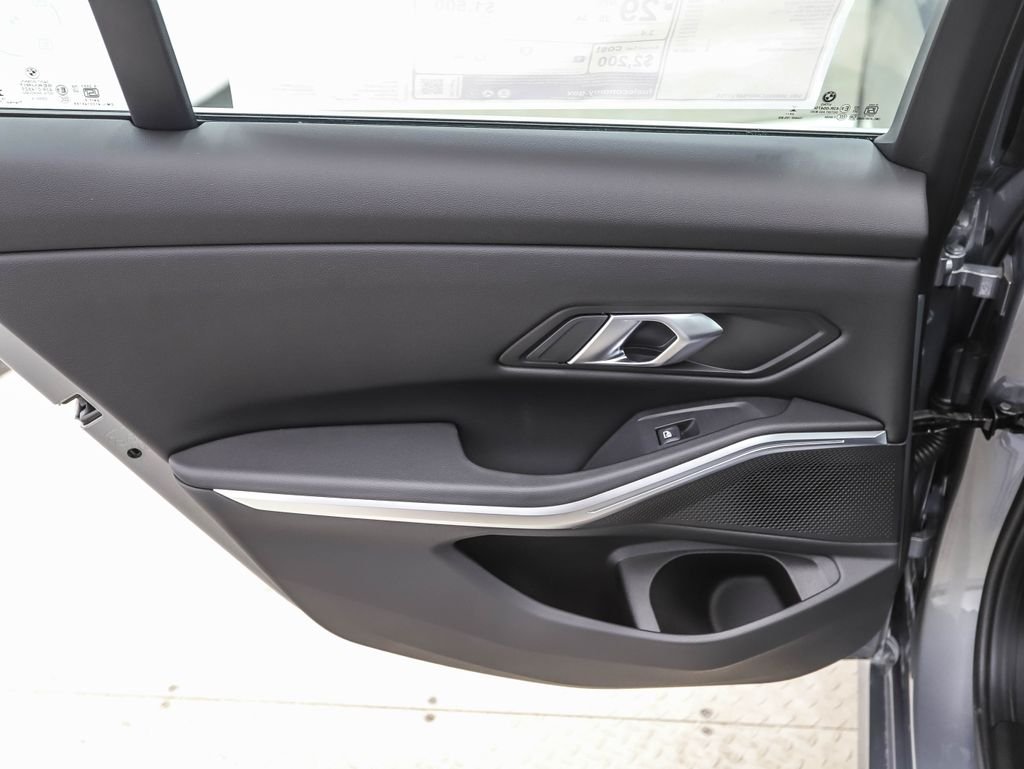2025 BMW 3 Series 330i - Photo 16