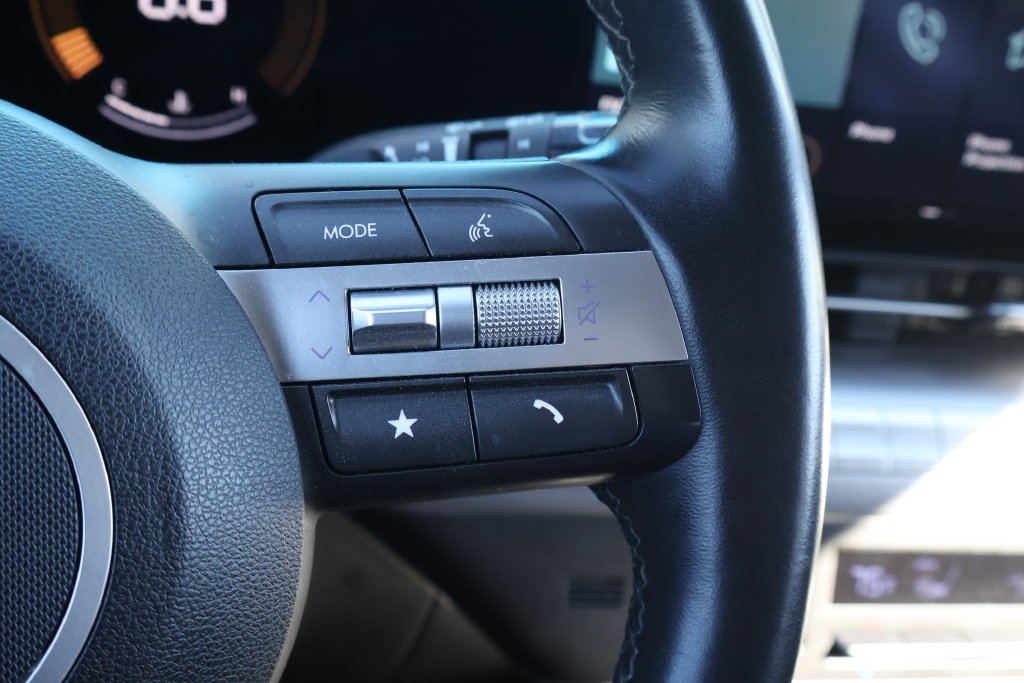 2025 Hyundai Kona SEL - Photo 18