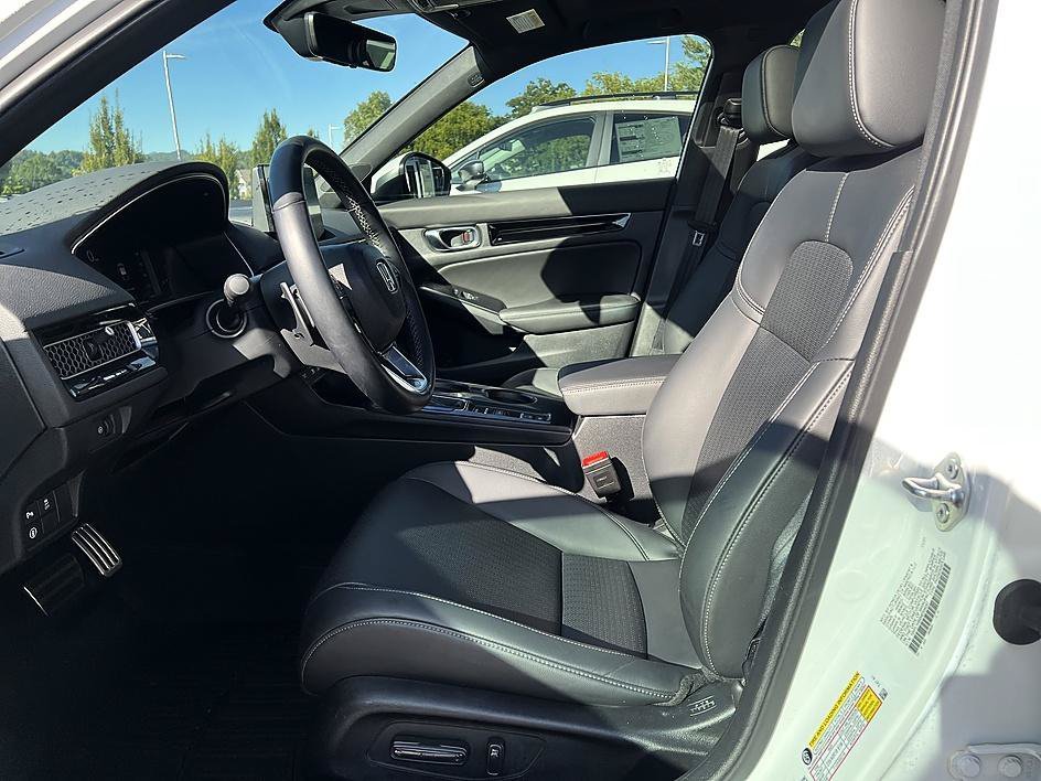 Used 2022 Platinum White Pearl Honda Sport Touring image 11