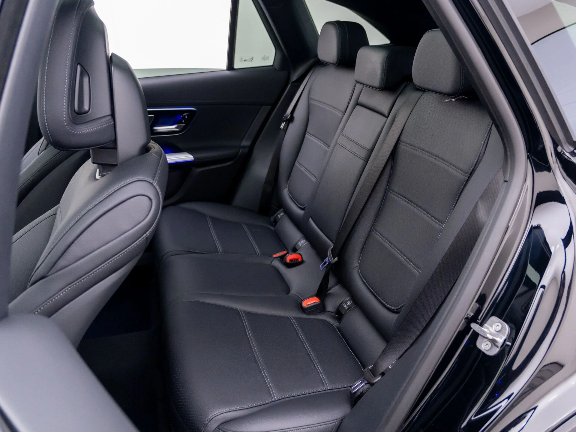 New 2027 Black Mercedes-Benz GLC 300 image 18