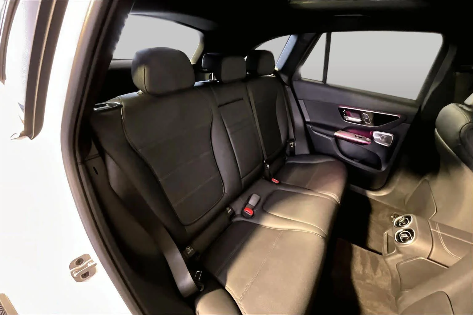 Used 2026 Polar White Mercedes-Benz GLC 300 image 20