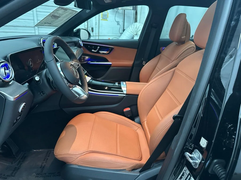 New 2027 Black Mercedes-Benz GLC 300 image 21