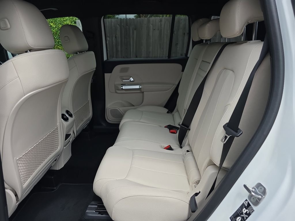 New 2026 White Mercedes-Benz GLB 250 image 12